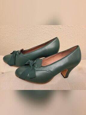 American Duchess Hazel Green Vintage Pumps Heels 1920s Shoes Size 6.5